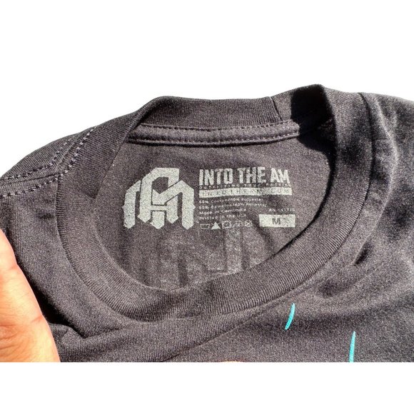 Into The Am Mens T Shirt Medium Black Graphic Astronaut Short Sleeve Crew Neck - Picture 4 of 8